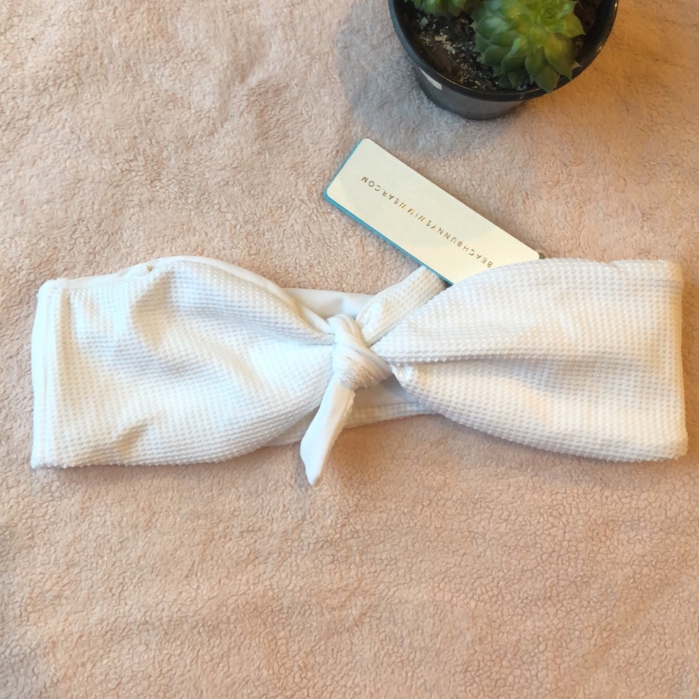 NWT Beach 🏝️ bunny 🐰 white swimsuit top - Picture 9 of 10